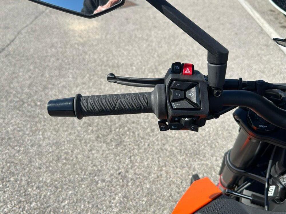 KTM 990 Duke (2024 - 26) (9)