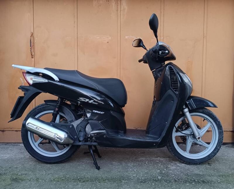 Honda SH 150i (2005 - 08) (2)
