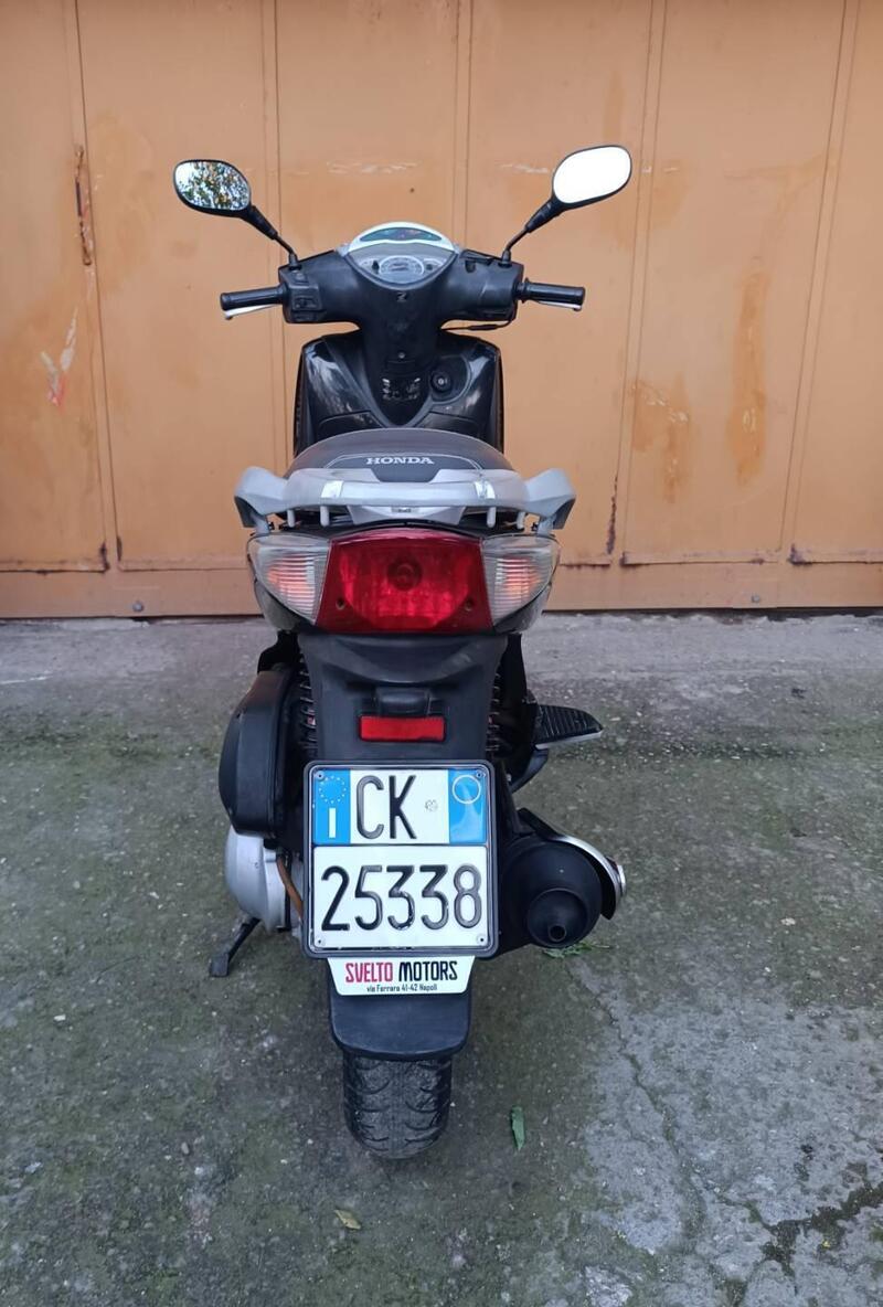 Honda SH 150i (2005 - 08) (4)