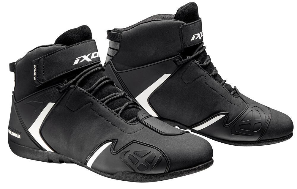 Scarpe moto Ixon GAMBLER WP Nero Bianco