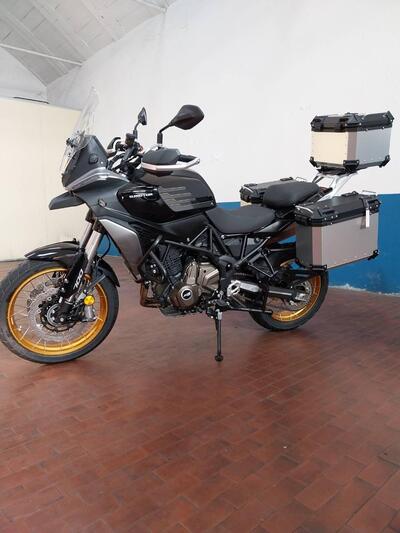 QJ Motor SRT 700 X (2024 - 25) nuova