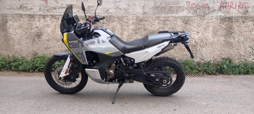 Husqvarna Norden 901 (2022 - 26) (2)