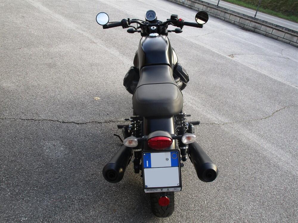 Moto Guzzi V7 III Stone Night Pack (2019 - 20) (6)