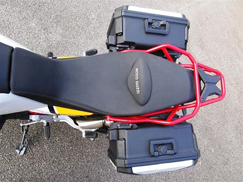 Moto Guzzi V85 TT Evocative Graphics (2019 - 20) (7)