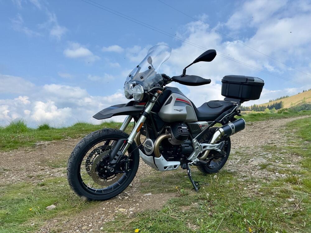 Moto Guzzi V85 TT Travel (2021 - 23) (5)