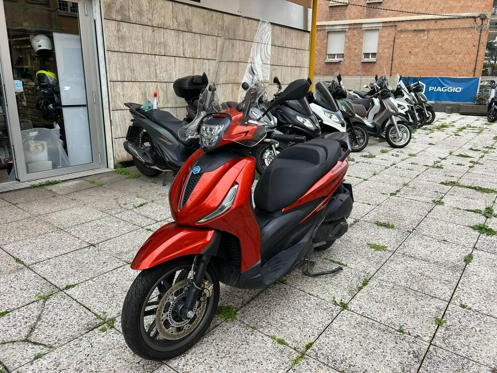 Piaggio Beverly 300 S ABS-ASR (2021 - 25) (2)