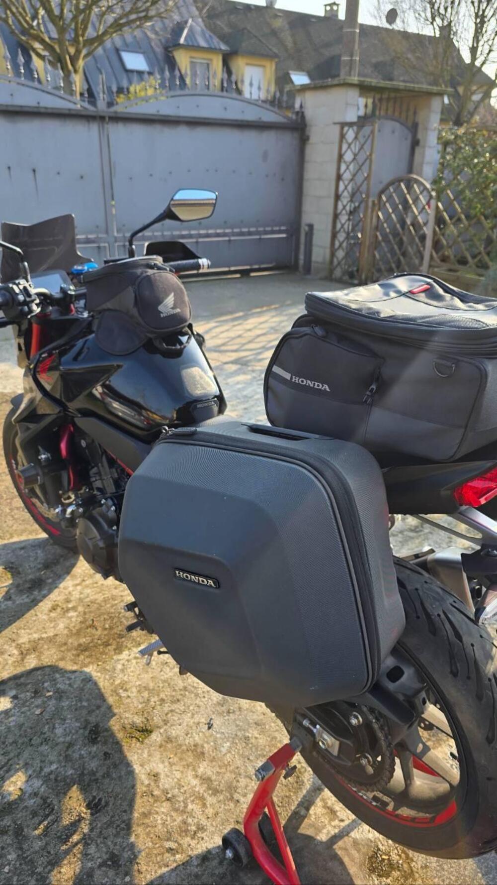 Honda CB 750 Hornet (2023 - 24)