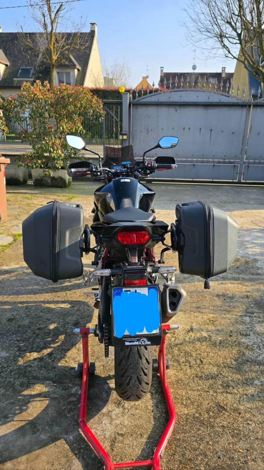 Honda CB 750 Hornet (2023 - 24) (7)