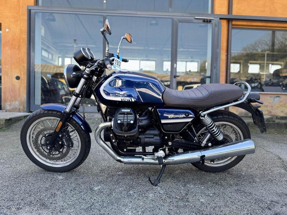 Moto Guzzi V7 850 Stone Special Abs (2021) (4)