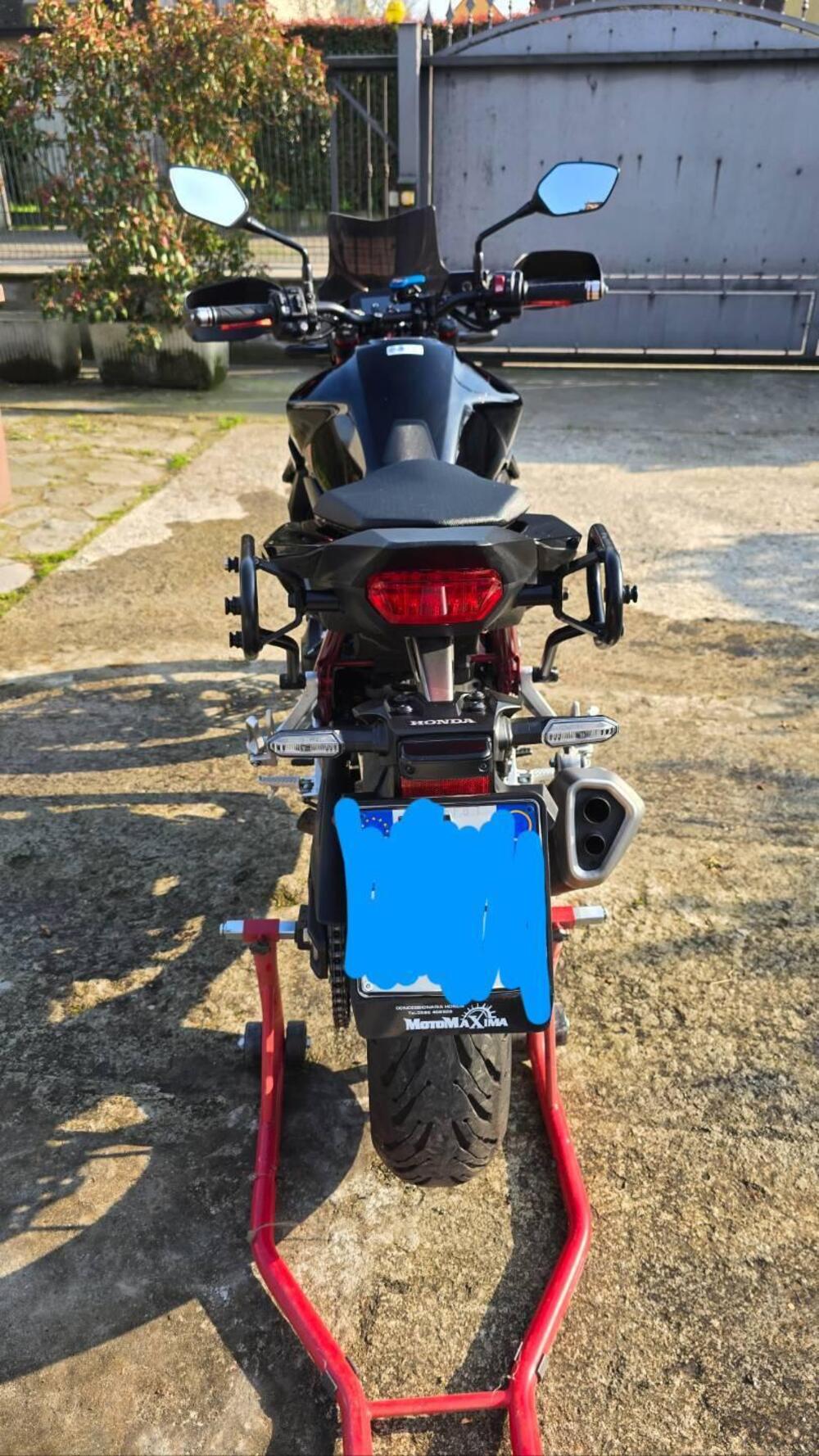 Honda CB 750 Hornet (2023 - 24) (11)