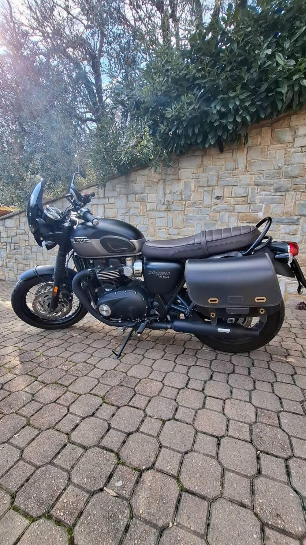 Triumph Bonneville T120 Black (2021 - 25)