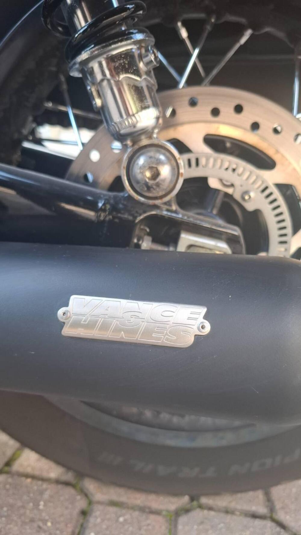 Triumph Bonneville T120 Black (2021 - 25) (5)