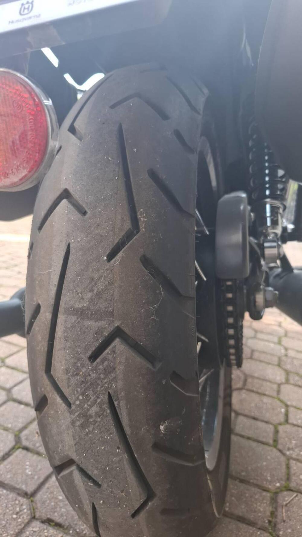 Triumph Bonneville T120 Black (2021 - 25) (8)