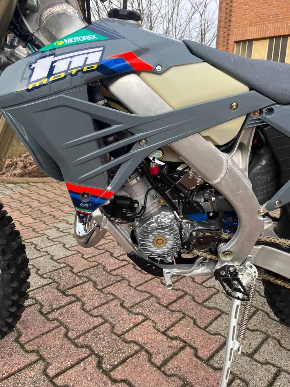 Tm Moto EN 125 ES Fi 2T (2026) (4)