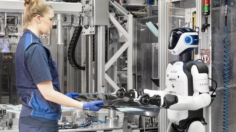 Robot umanoidi in fabbrica: BMW accelera verso il futuro della produzione industriale