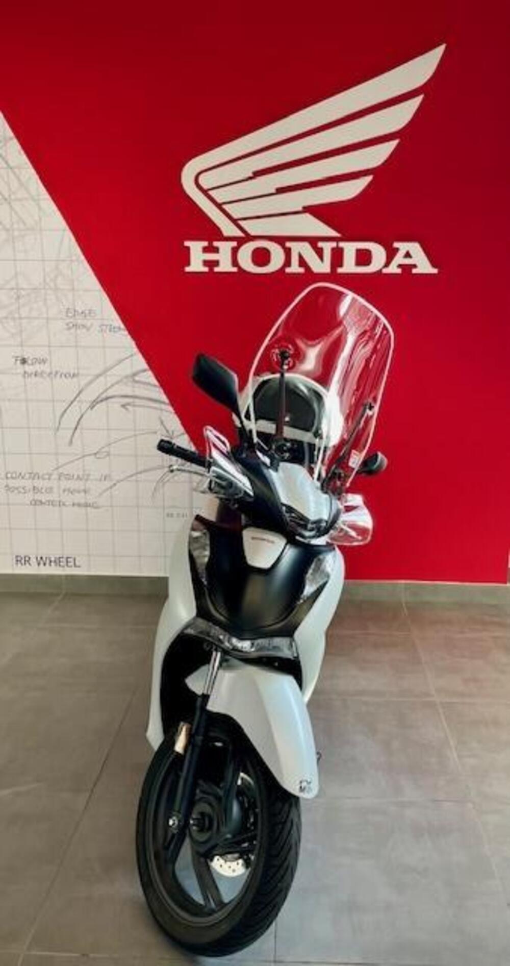 Honda SH 150i Sport (2024 - 25) (3)