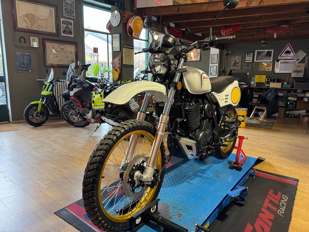 Swm Silver Vase 650 T (2025 - 26) (3)