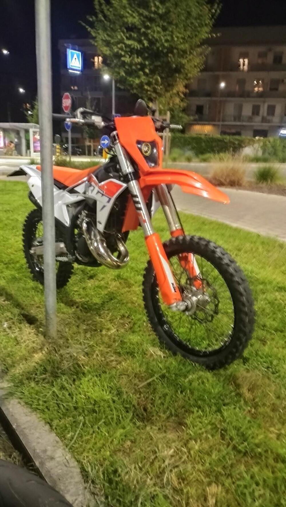 KTM 125 SX (2023) (9)