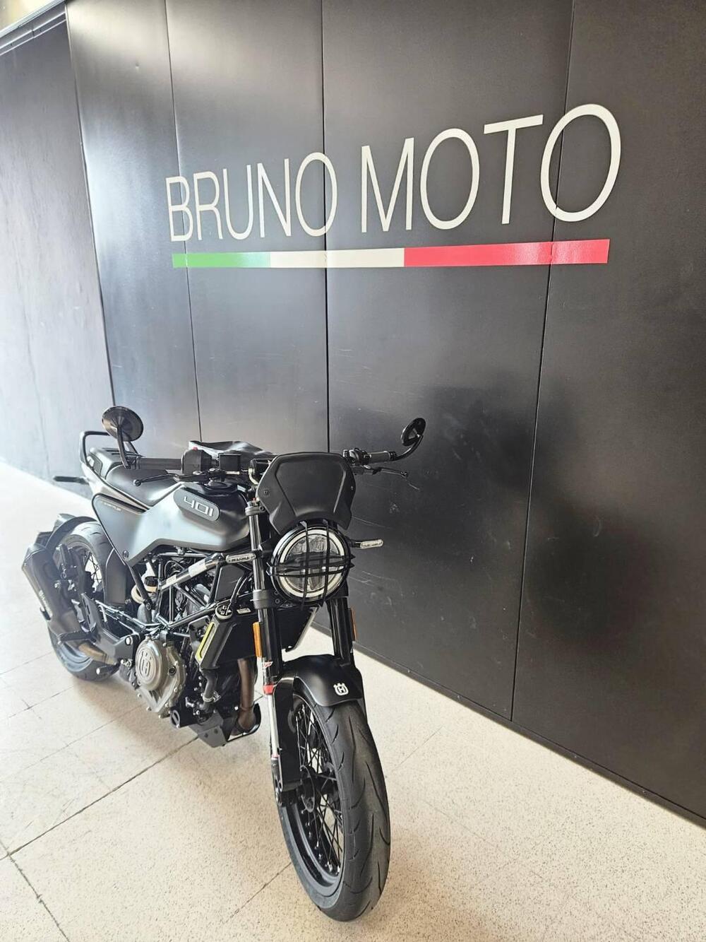 Husqvarna Svartpilen 401 (2024 - 26) (3)