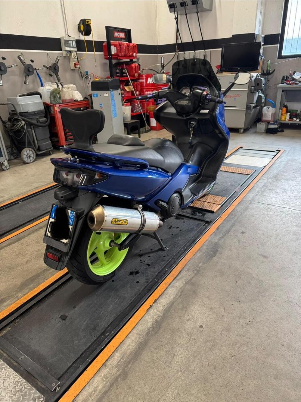 Yamaha T-Max 500 (2004 - 07) (5)