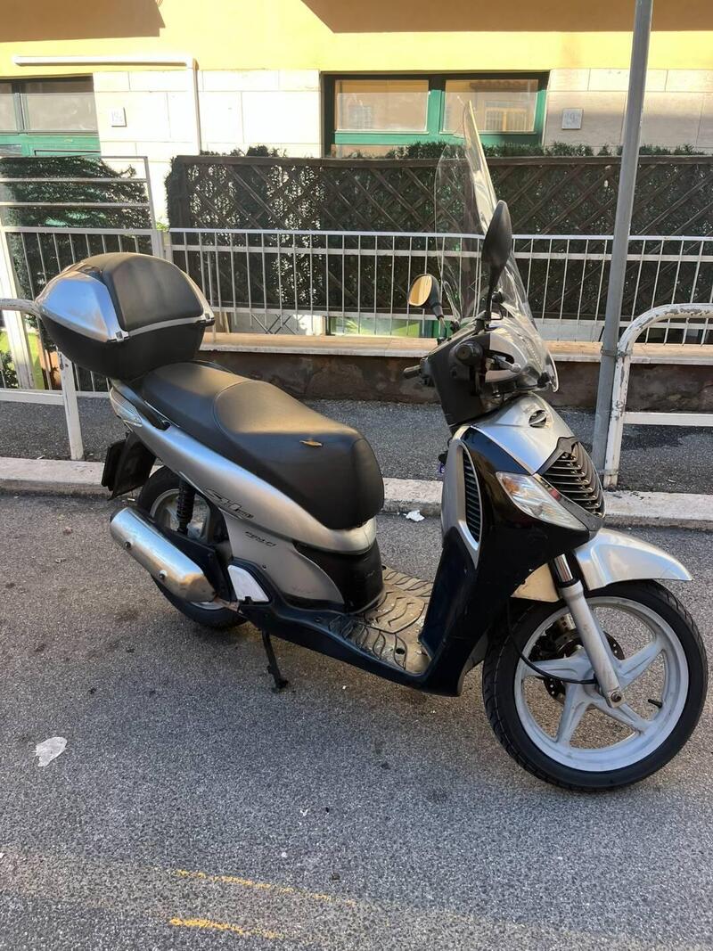 Honda SH 150i (2005 - 08) (2)