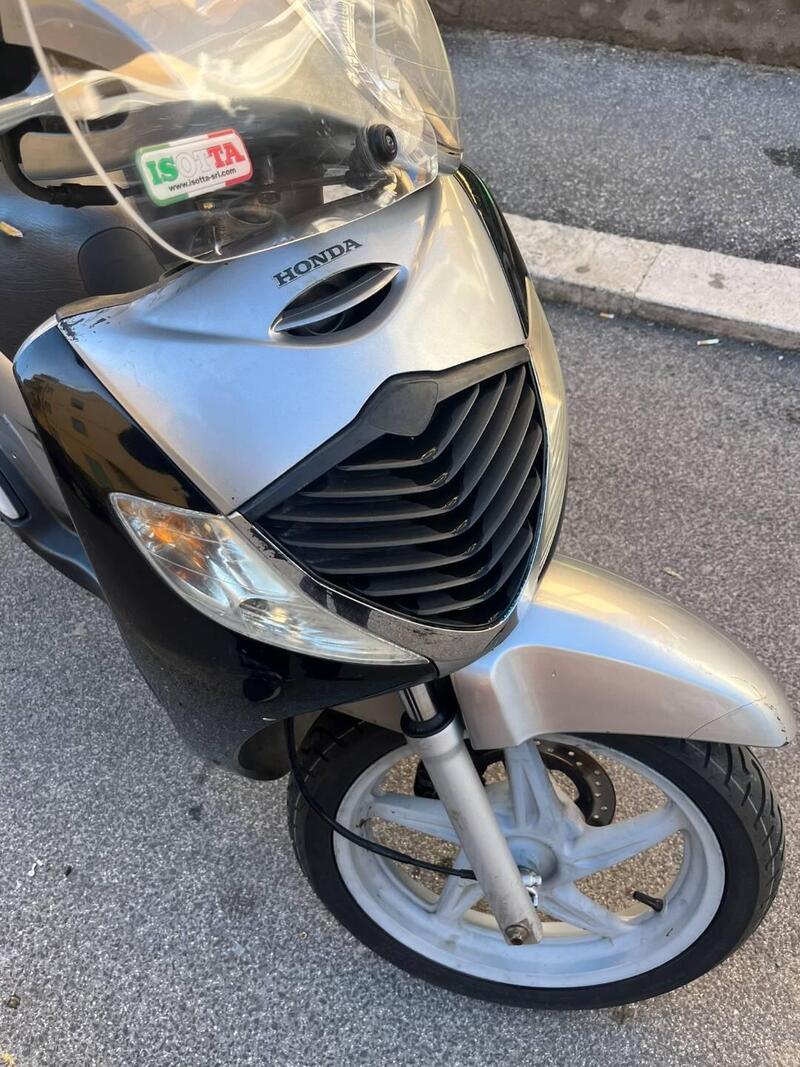 Honda SH 150i (2005 - 08) (15)