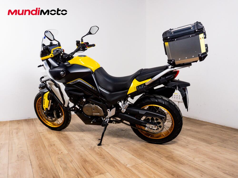 QJ Motor SRT 600 SX (2024 - 26) (7)