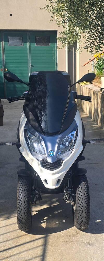 Piaggio MP3 300 ABS Hpe (2021 - 24) usata