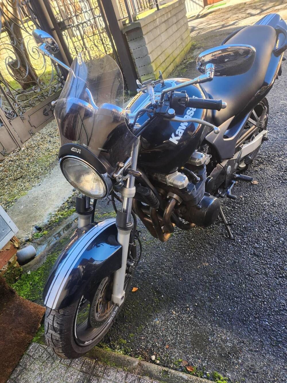 Kawasaki ZR-7 (1999 - 00) (2)