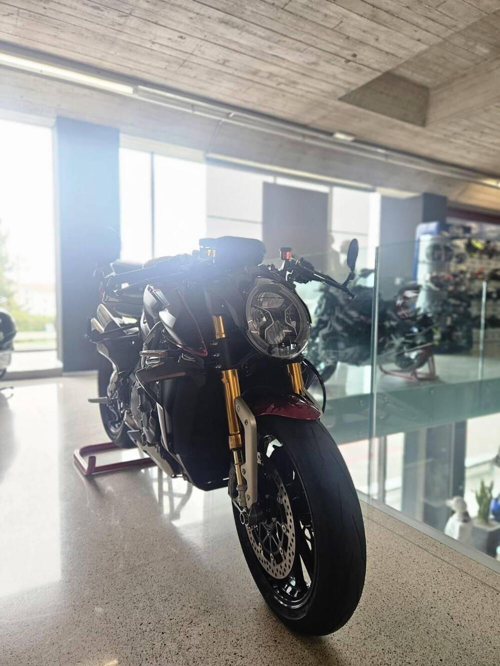 MV Agusta Brutale 1000 RR (2021 - 25) (3)