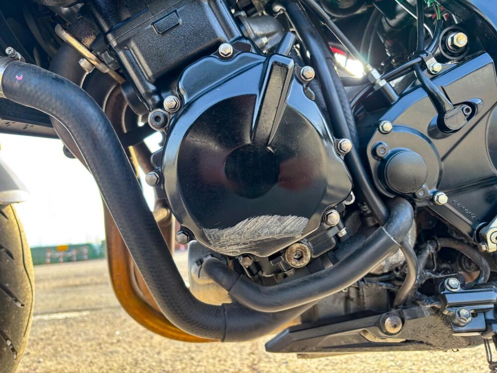 Suzuki GSR 750 (2010 - 15) (3)