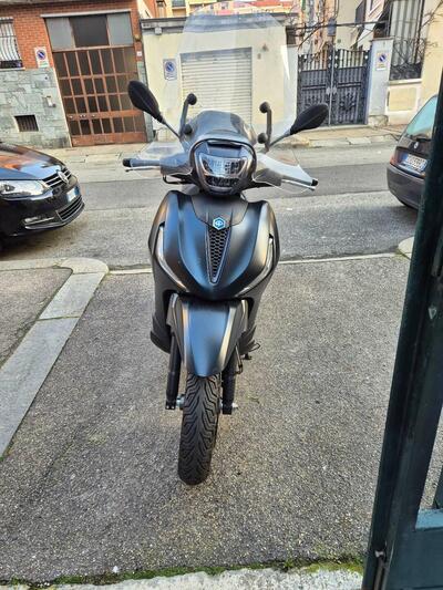 Piaggio Beverly 300 S (2021) usata