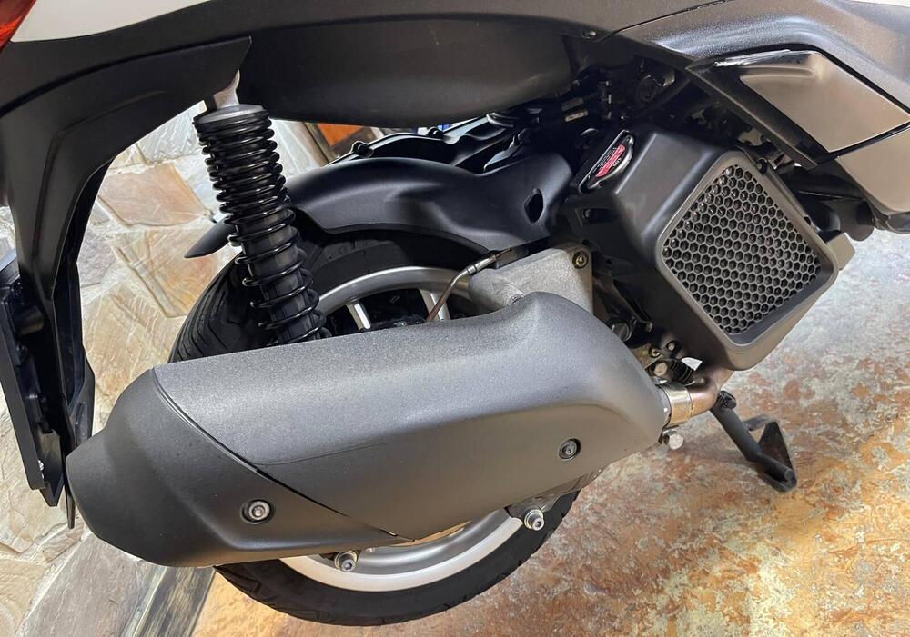 Piaggio Medley 125 ABS (2021 - 24) (12)