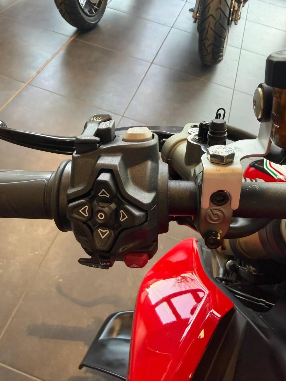 Ducati Streetfighter V2 S (2025 - 26) (19)