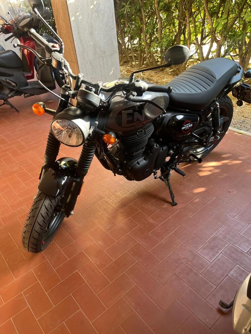 Royal Enfield HNTR 350 (2022 - 26) (2)