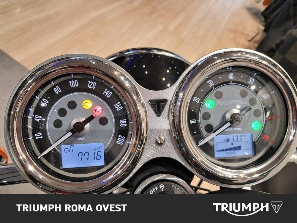 Triumph Bonneville T120 Elvis (2024 - 26) (12)