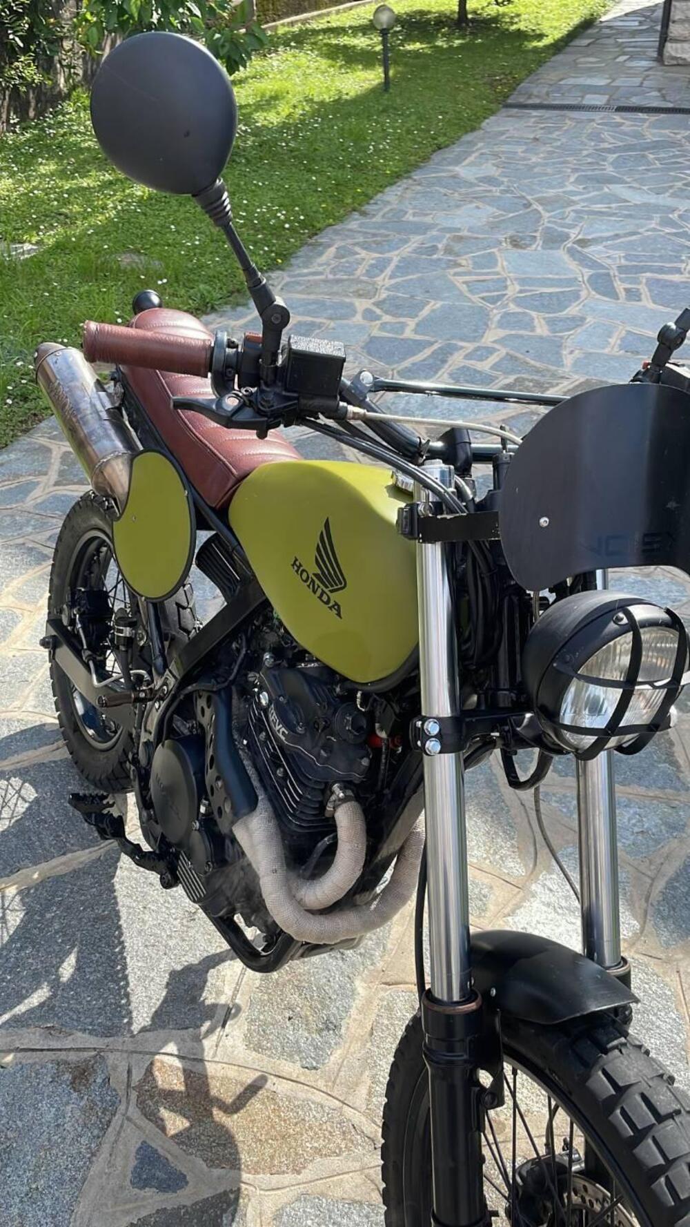 Honda NX 650 Dominator (1988 - 90) (3)