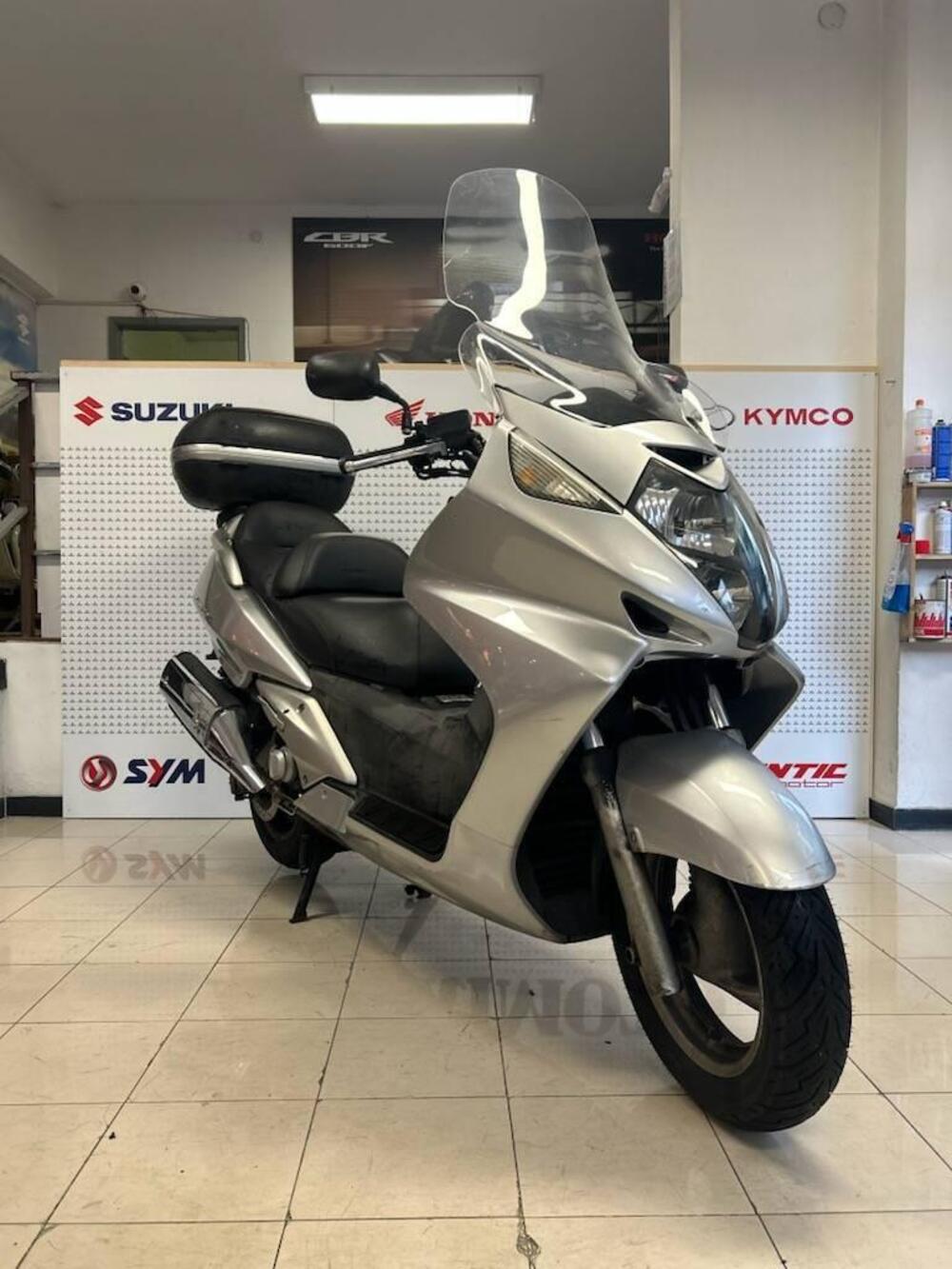 Honda Silver Wing 600 (2001 - 05) (2)
