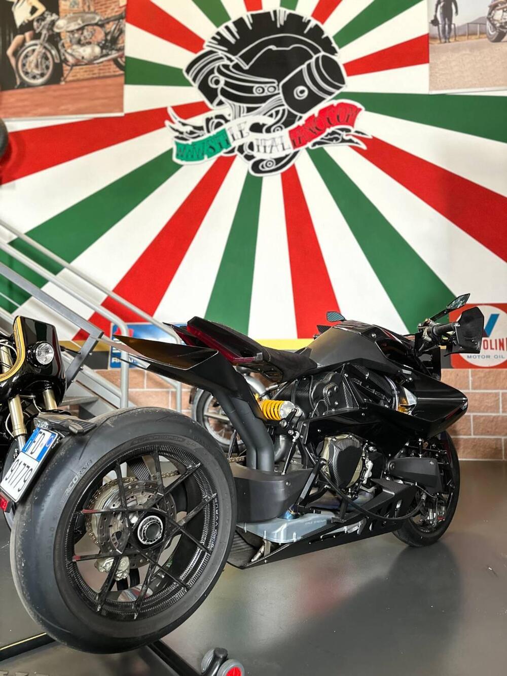 Vyrus Alyen 988 (2020 - 26) (3)