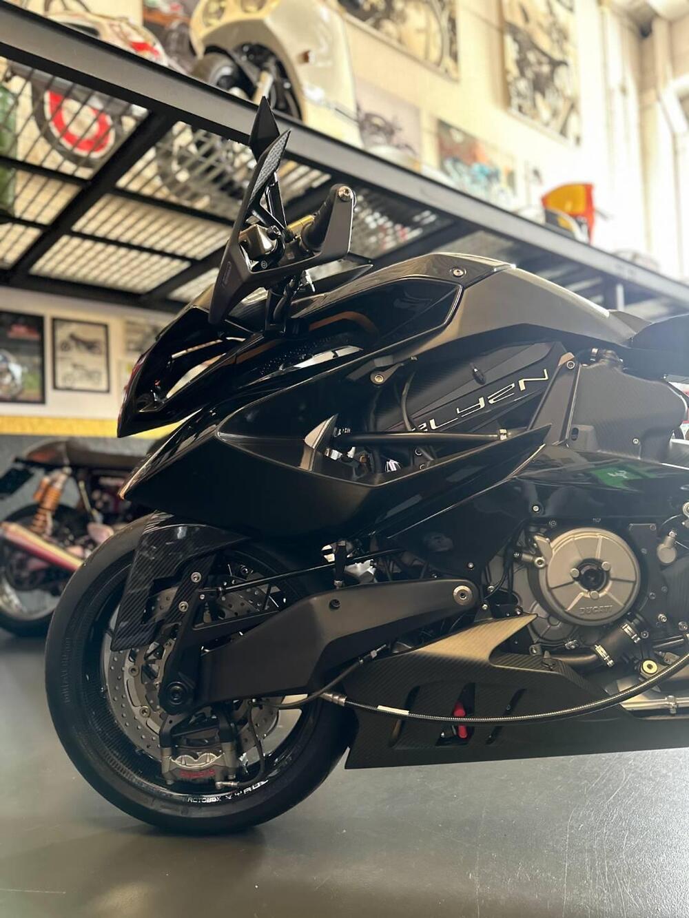 Vyrus Alyen 988 (2020 - 26) (4)