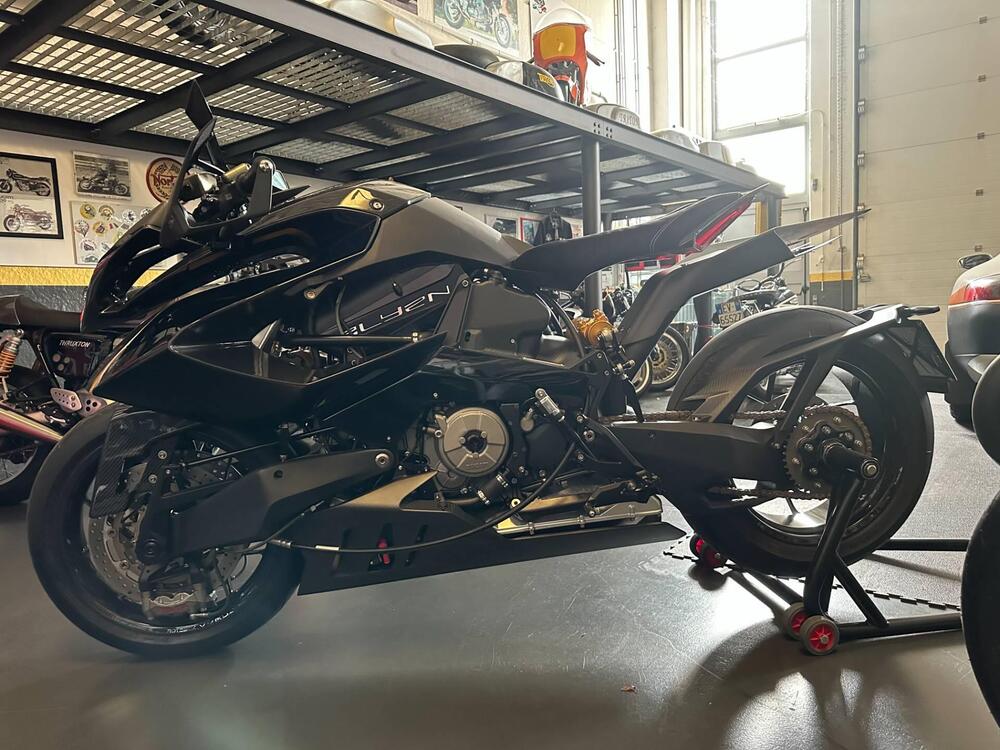 Vyrus Alyen 988 (2020 - 26) (5)