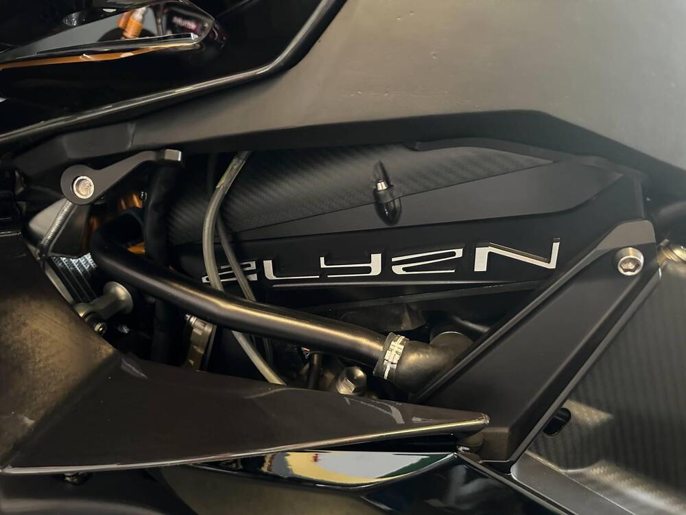 Vyrus Alyen 988 (2020 - 26) (6)