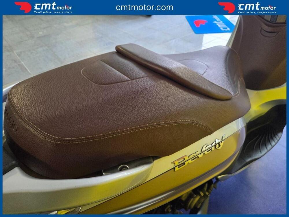 Piaggio Beverly 300 i.e. (2010 - 16) (11)