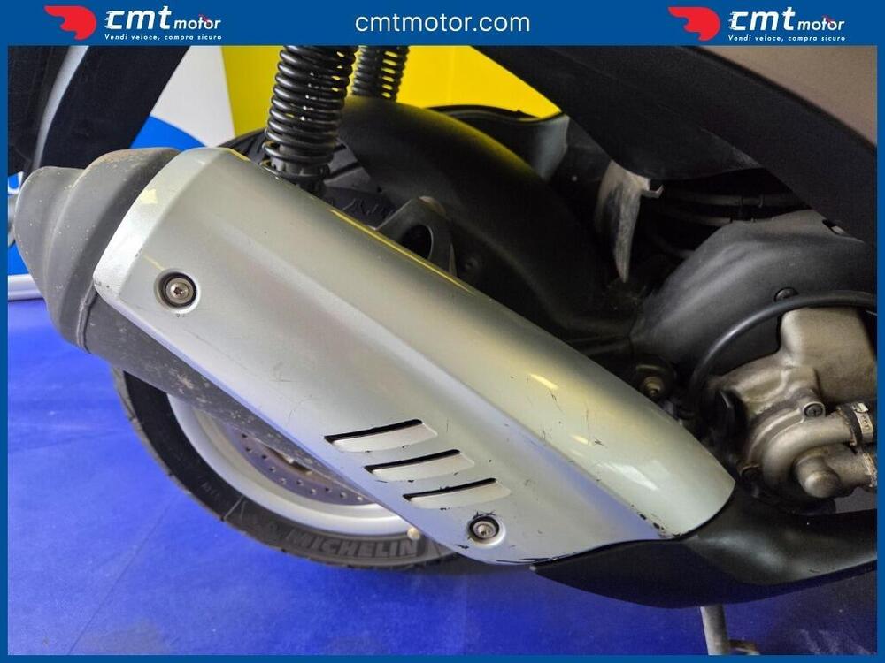 Piaggio Beverly 300 i.e. (2010 - 16) (12)