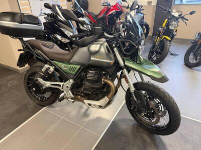 Moto Guzzi V85 TT Centenario (2021 - 22) usata