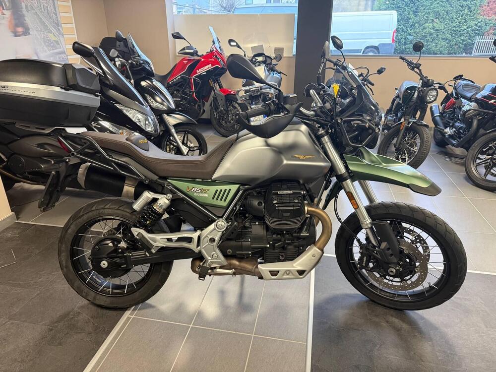 Moto Guzzi V85 TT Centenario (2021 - 22) (2)