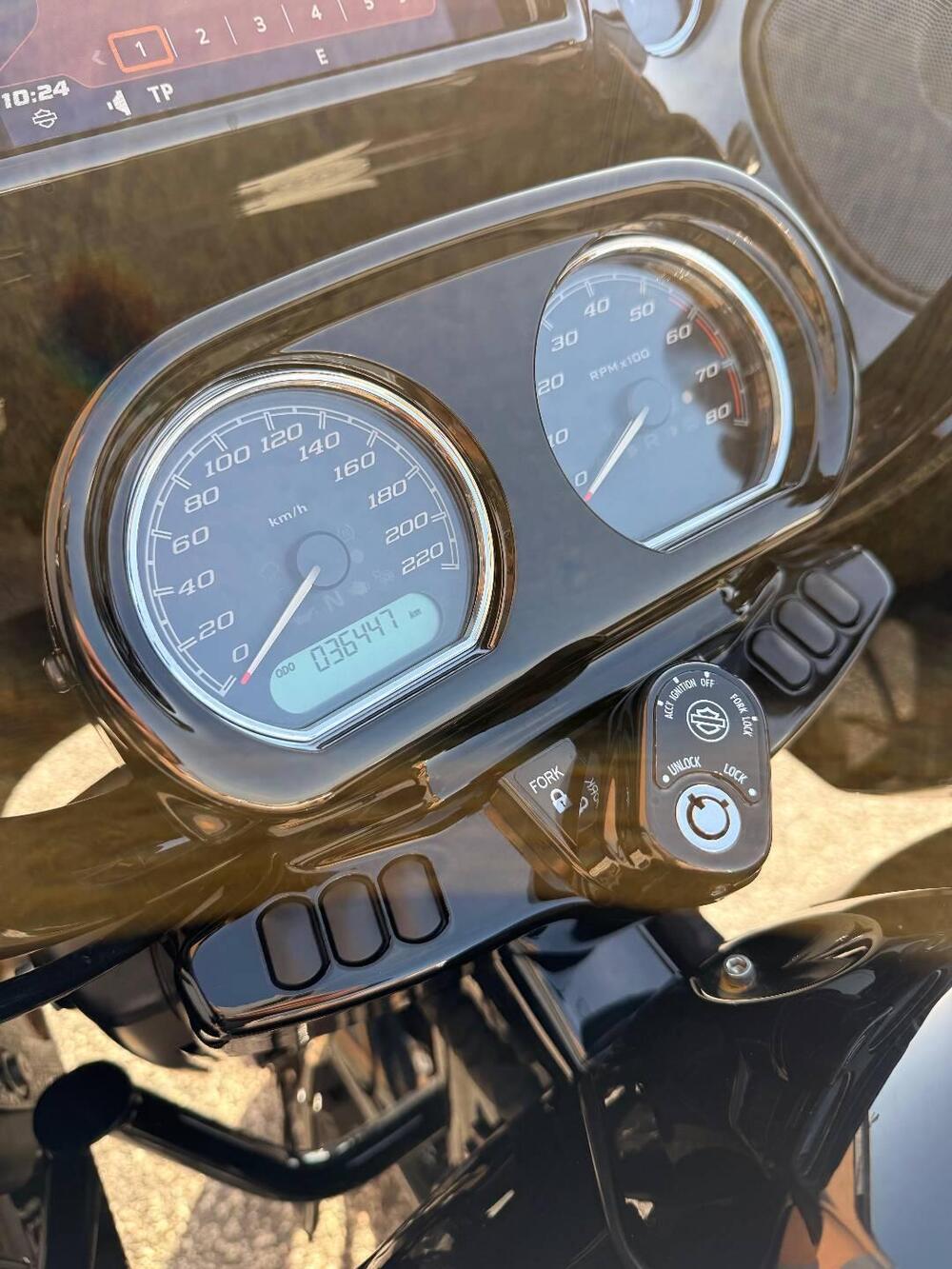 Harley-Davidson Road Glide ST (2022 - 23) (4)