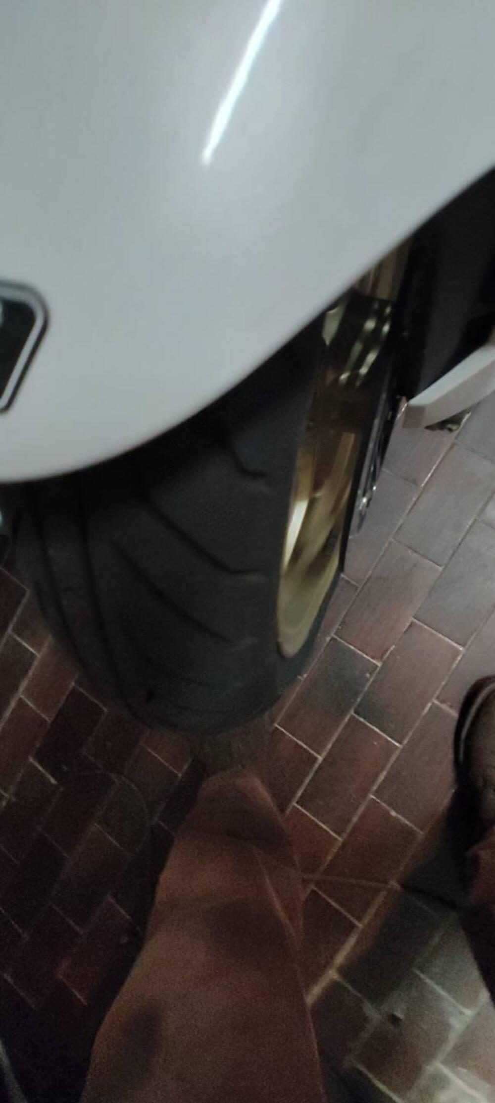 Moto Guzzi V100 Mandello (2022 - 24) (6)