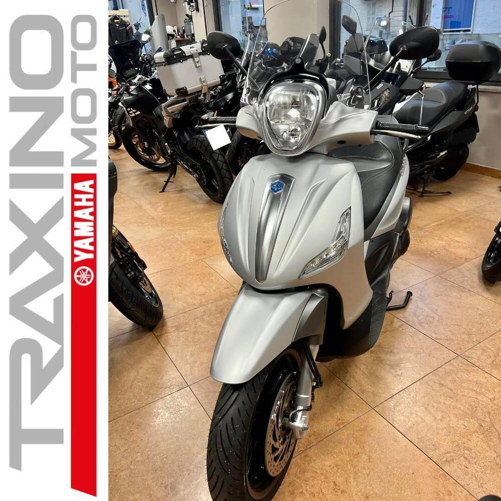 Piaggio Beverly 300 S (2021) (2)