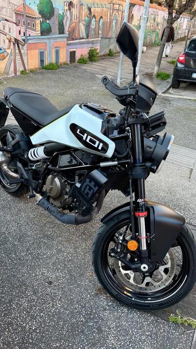 Husqvarna Vitpilen 401 (2024 - 26) usata